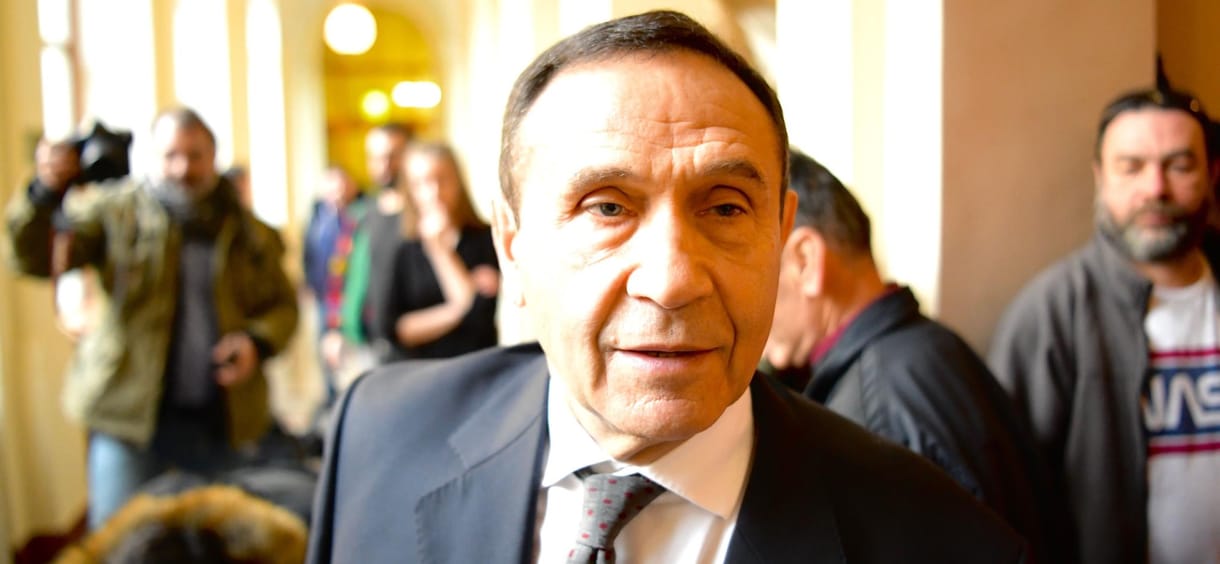 Portikra életfogytiglant, Gyárfásra 12 évnél hosszabb börtönbüntetést kért az ügyész