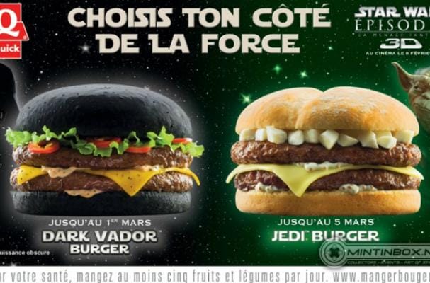 Koromfekete Darth Vader hamburger a francia gyorsétteremlánctól