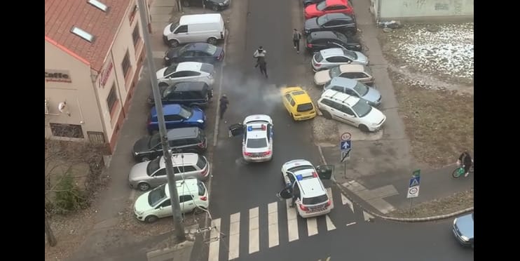 Filmbe illő üldözés után kapták el az ékszerbolti verekedőket a debreceni rendőrök – videó