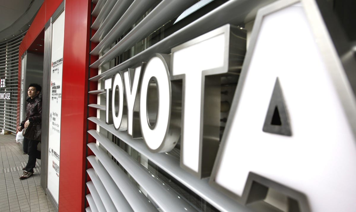 Beszáll az Uberbe a Toyota