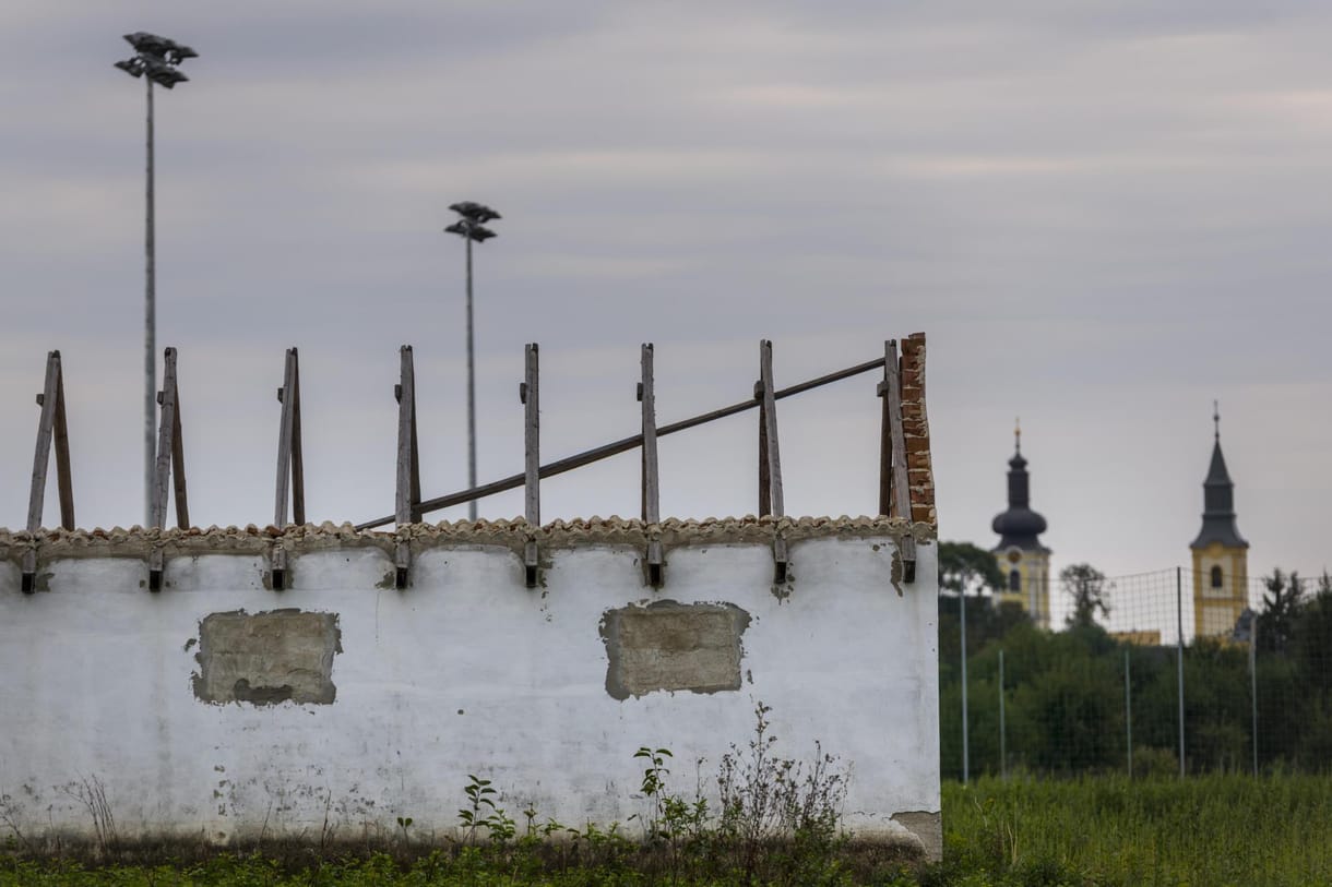 Vár állott, most stadion – Disneyland magyar módra