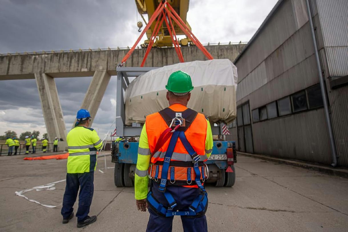 Elküldte, de nem fizette ki a dolgozókat a paksi atomerőművet építő egyik orosz cég