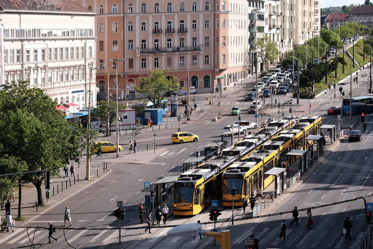 Zöldebb környezet, galériák és közösségi terek – így rehabilitálja az önkormányzat a Margit-negyedet
