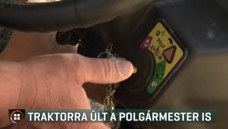 Olyan kevés a közmunkás, hogy van, ahol a polgármester nyírja a füvet