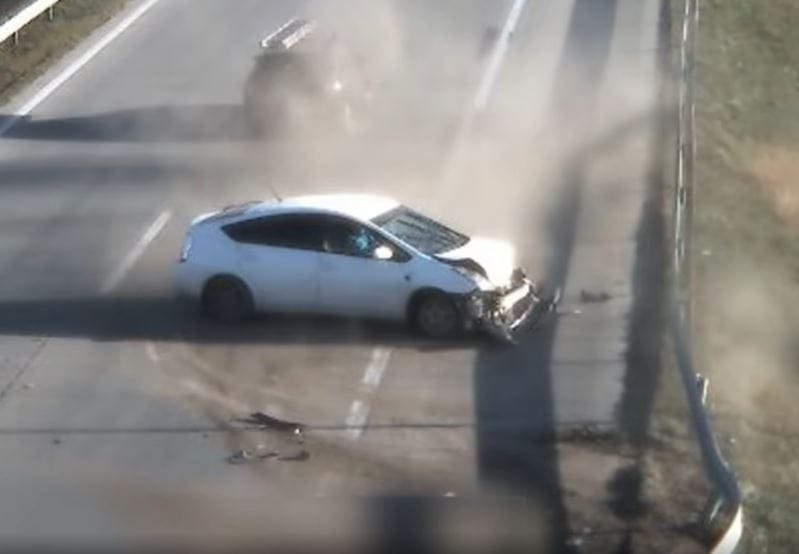 Jókora balesetet vett fel a közút kamerája az M0-son – videó