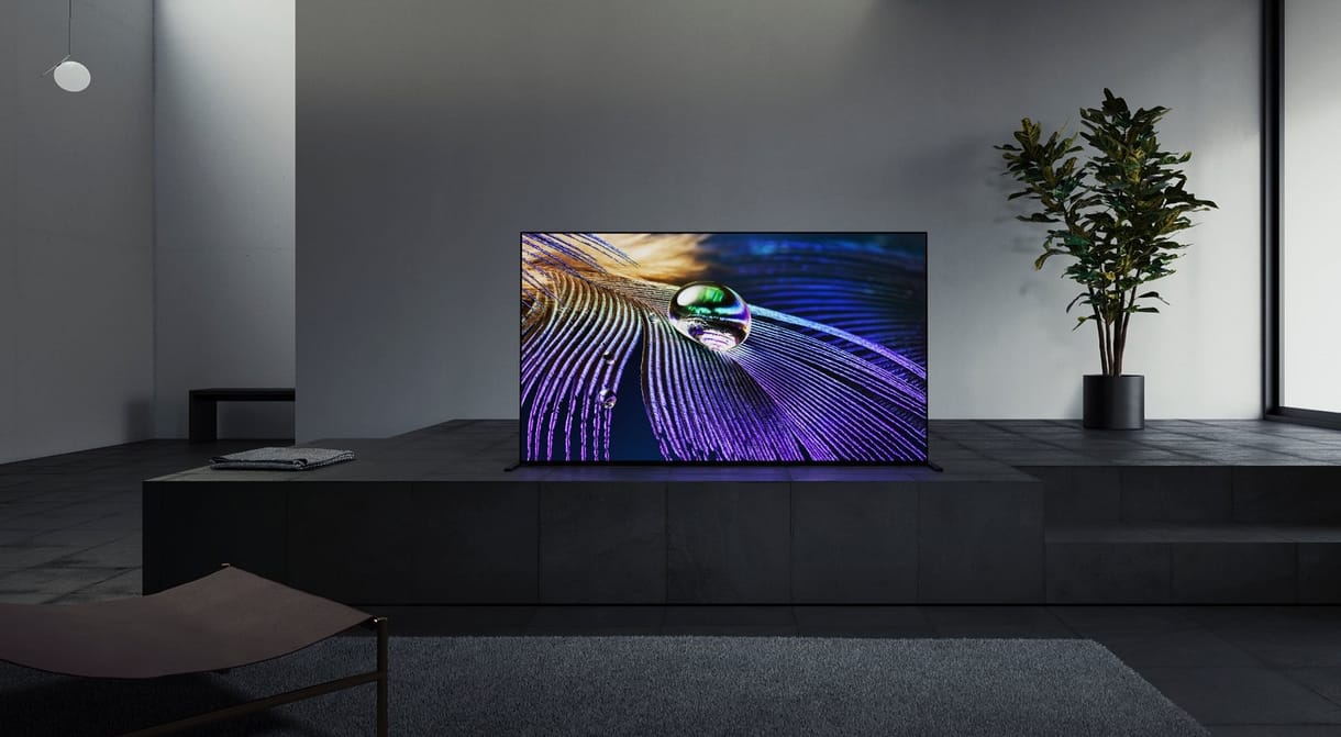 Kipróbáltuk a Sony új tévéjét, aminek saját Netflixe, sőt „agya” is van