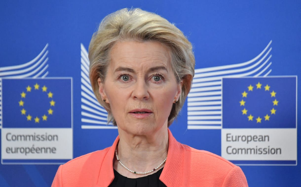 Törvényszék: Alaptalanul tagadta meg az Európai Bizottság Von der Leyen sms-einek kiadását