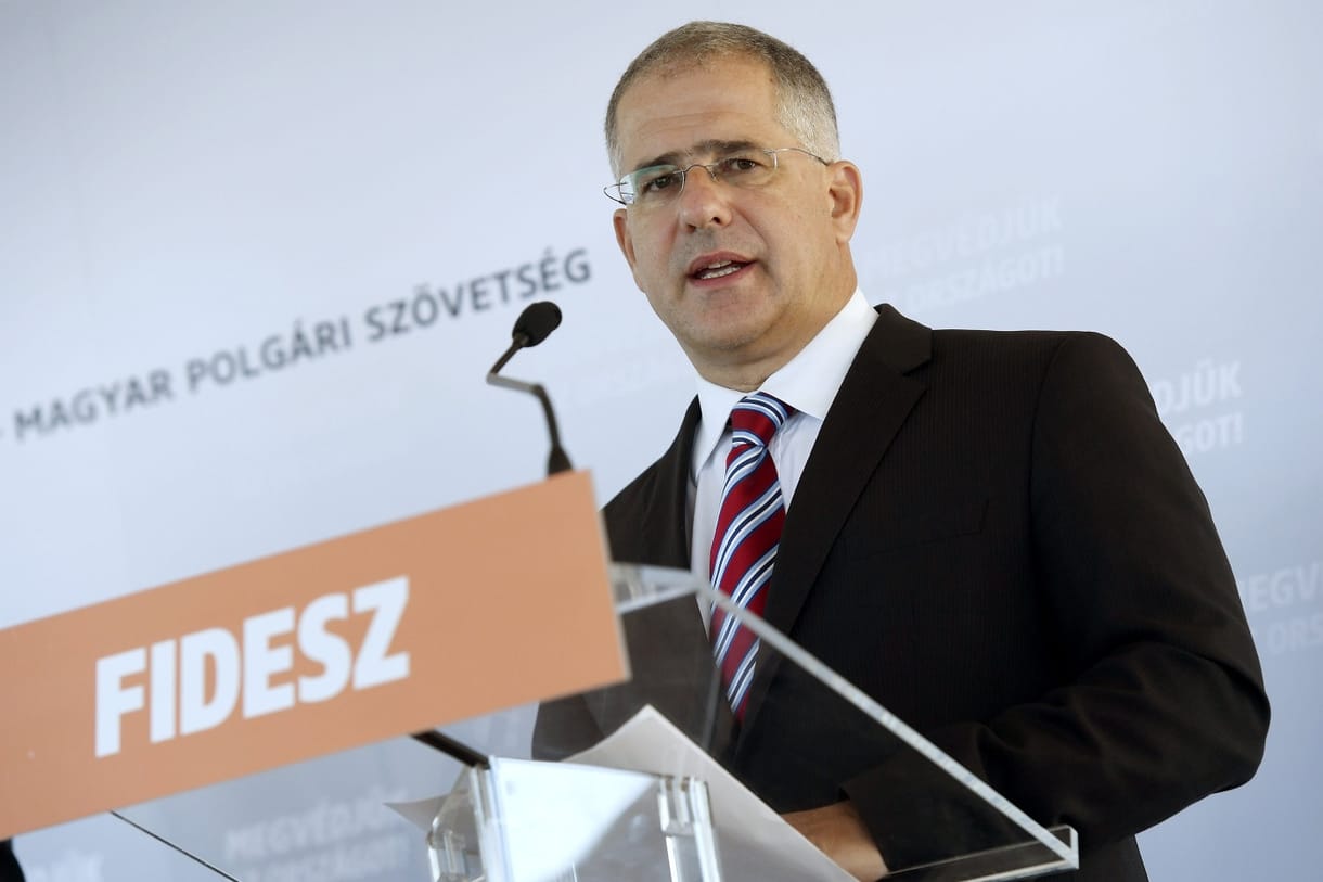 Kósa: a munkavállalók járnak jól, ha többet túlórázhatnak