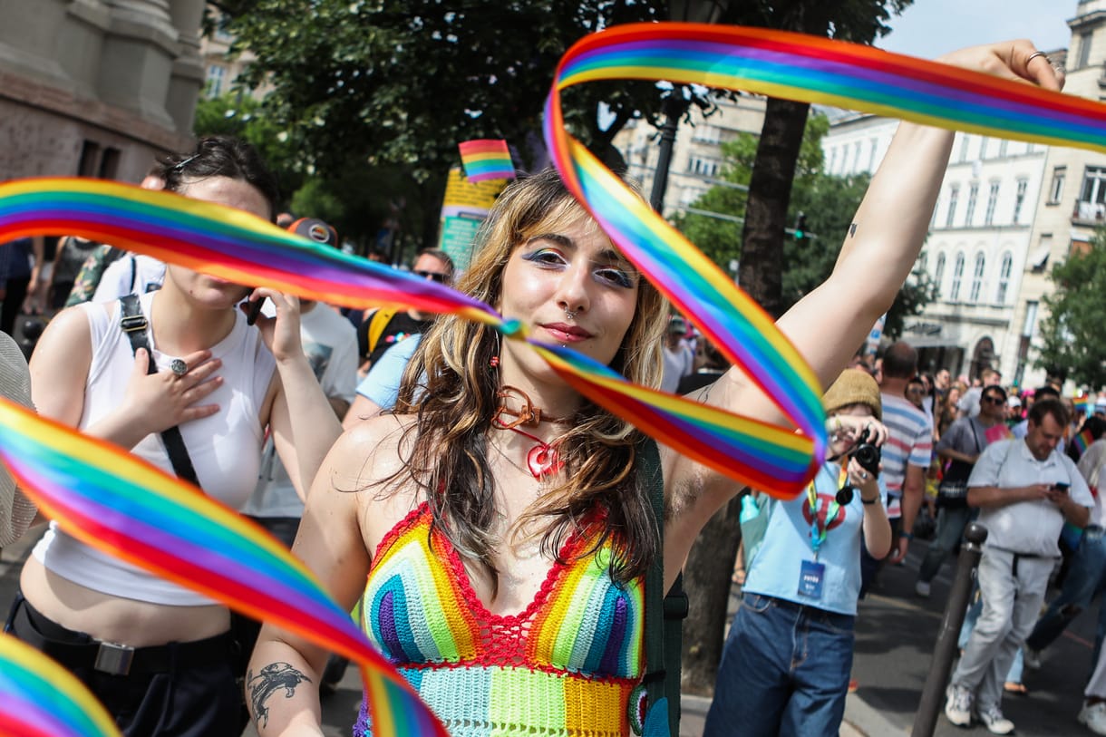 Büszkeség, boldogság, Karácsony Gergely és pár ellentüntető: a Pride képei