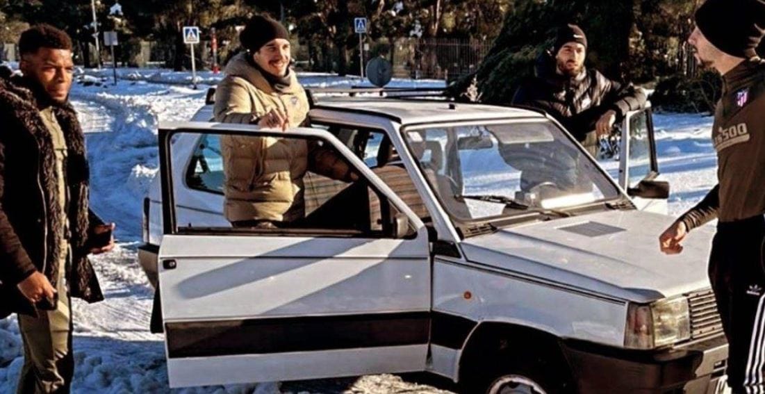 Egy Panda 4x4-gyel mentek edzésre az Atletico Madrid focistái