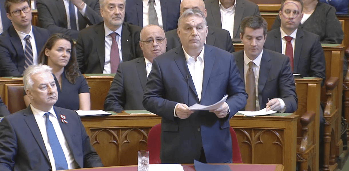 Orbán Viktor: Lezárják Magyarország határait