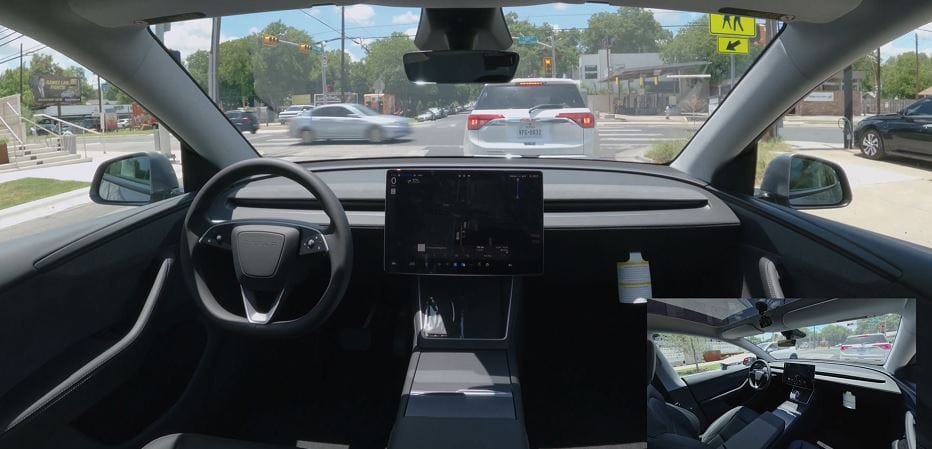 Elkészült a gyárban, utána önvezetve leszállította magát a tulajdonosához egy Tesla – videó
