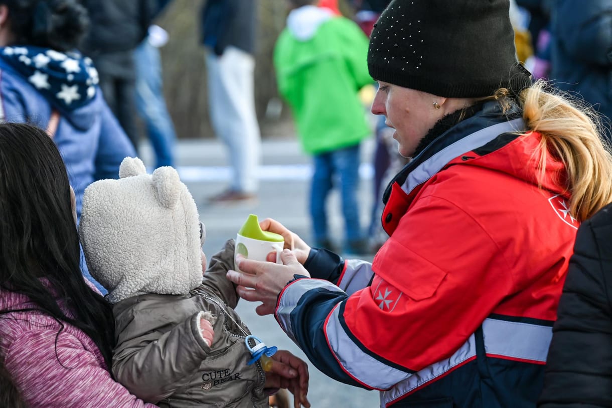100 millió forinttal támogatja az E.ON Hungária a menekülőknek segítséget nyújtó szervezeteket