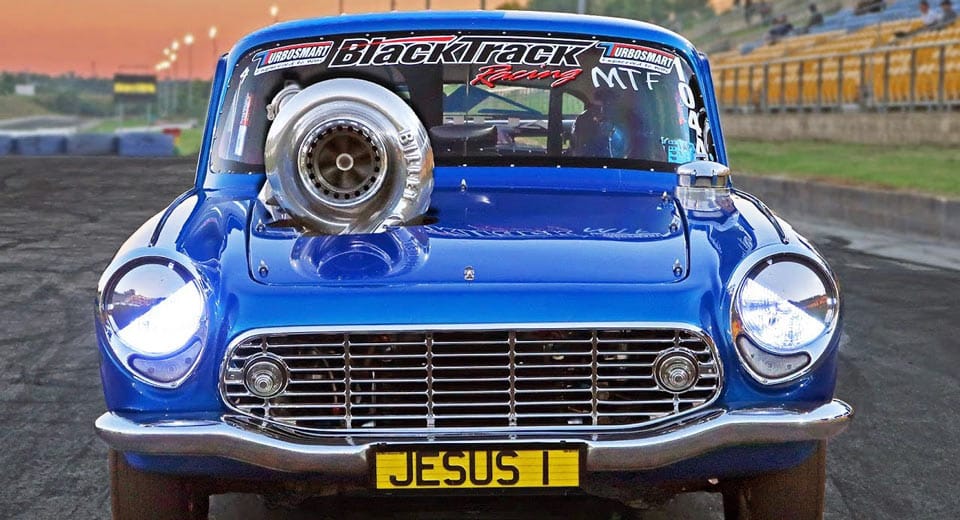 1200 lóerős szörnyet csináltak a cuki oldtimer Hondából – videó