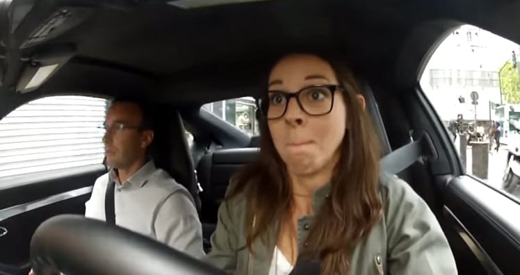 Mi lenne, ha holnap egy Porschéval kellene vezetni tanulni? - videó