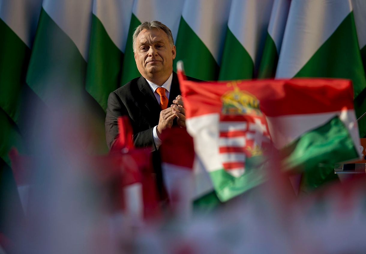 Marosán György: Tömeges zaklatás gyors elitcsere idején