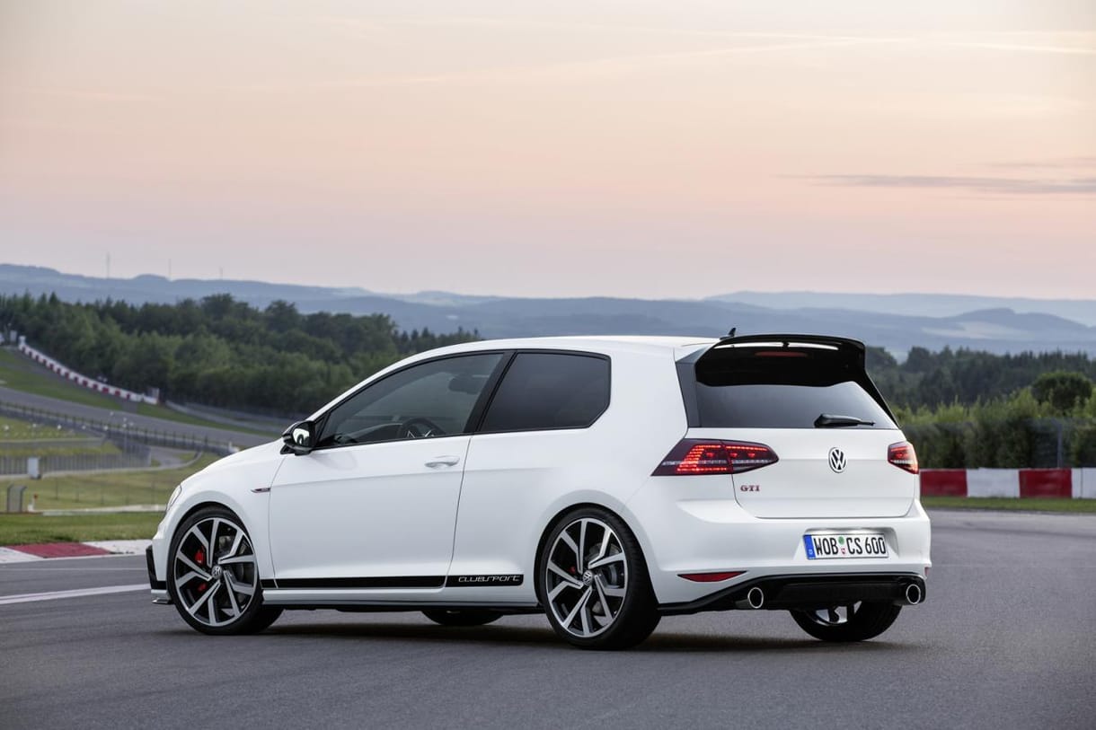 Baj van a Volkswagennél, leállították a Golf gyártását