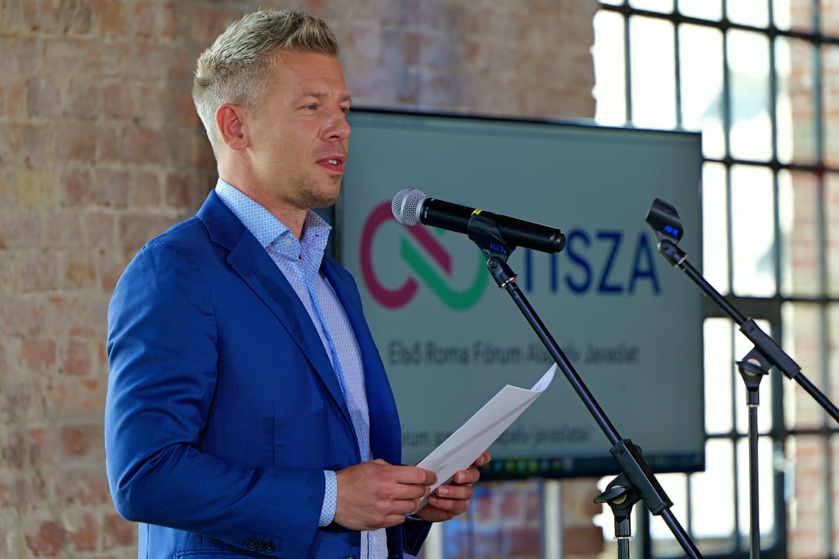 Magyar Péter: A leendő Tisza-kormány haladéktalanul eltörli a volt államfőket megillető juttatásokat