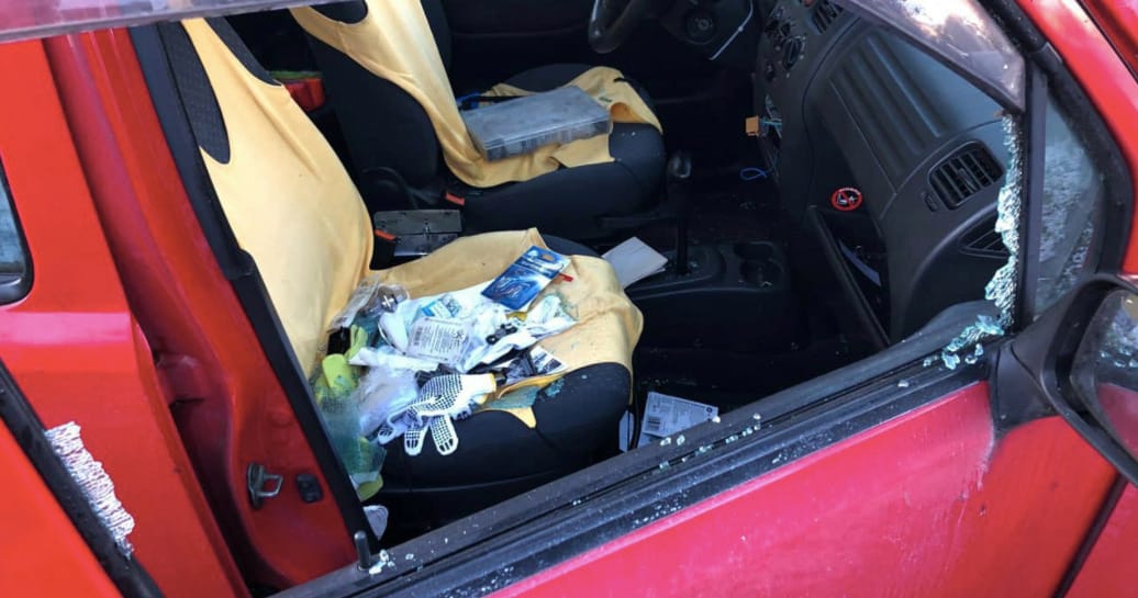 Két autót próbált feltörni, de ügyetlen volt hozzá – a harmadikat sikerült, de ez lett a veszte