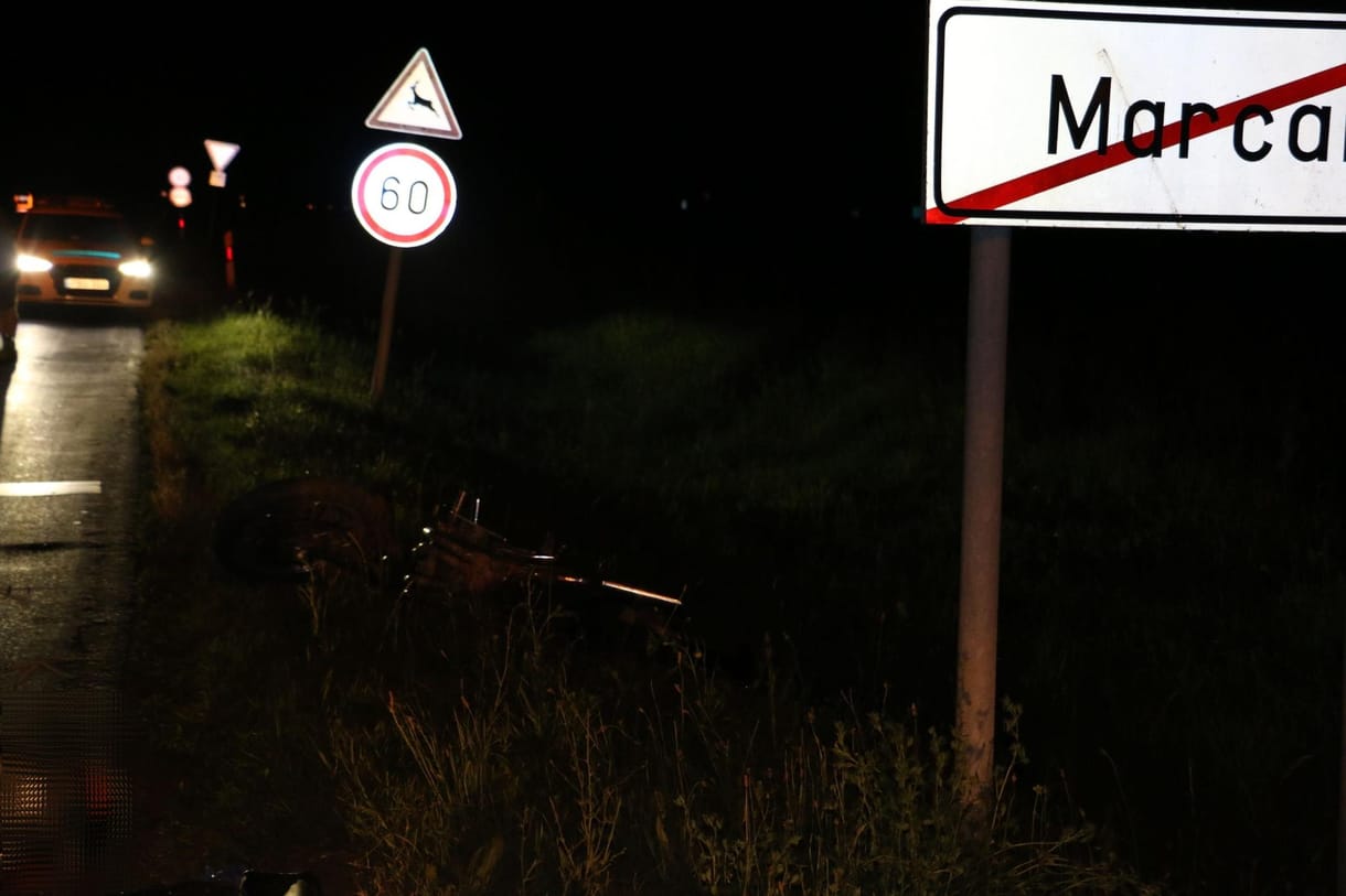 Helységnévtáblának csapódott egy motoros, életét vesztette