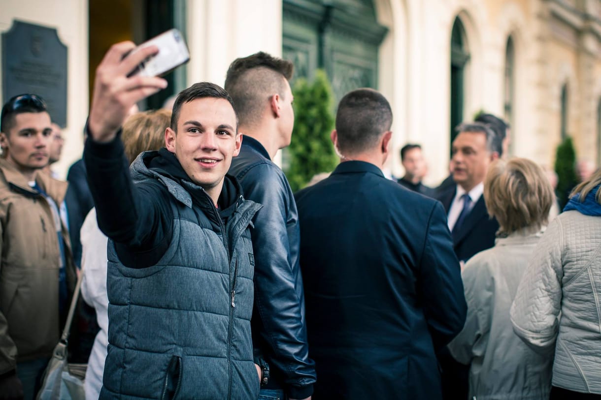 Orbánt fotózni az új menőség