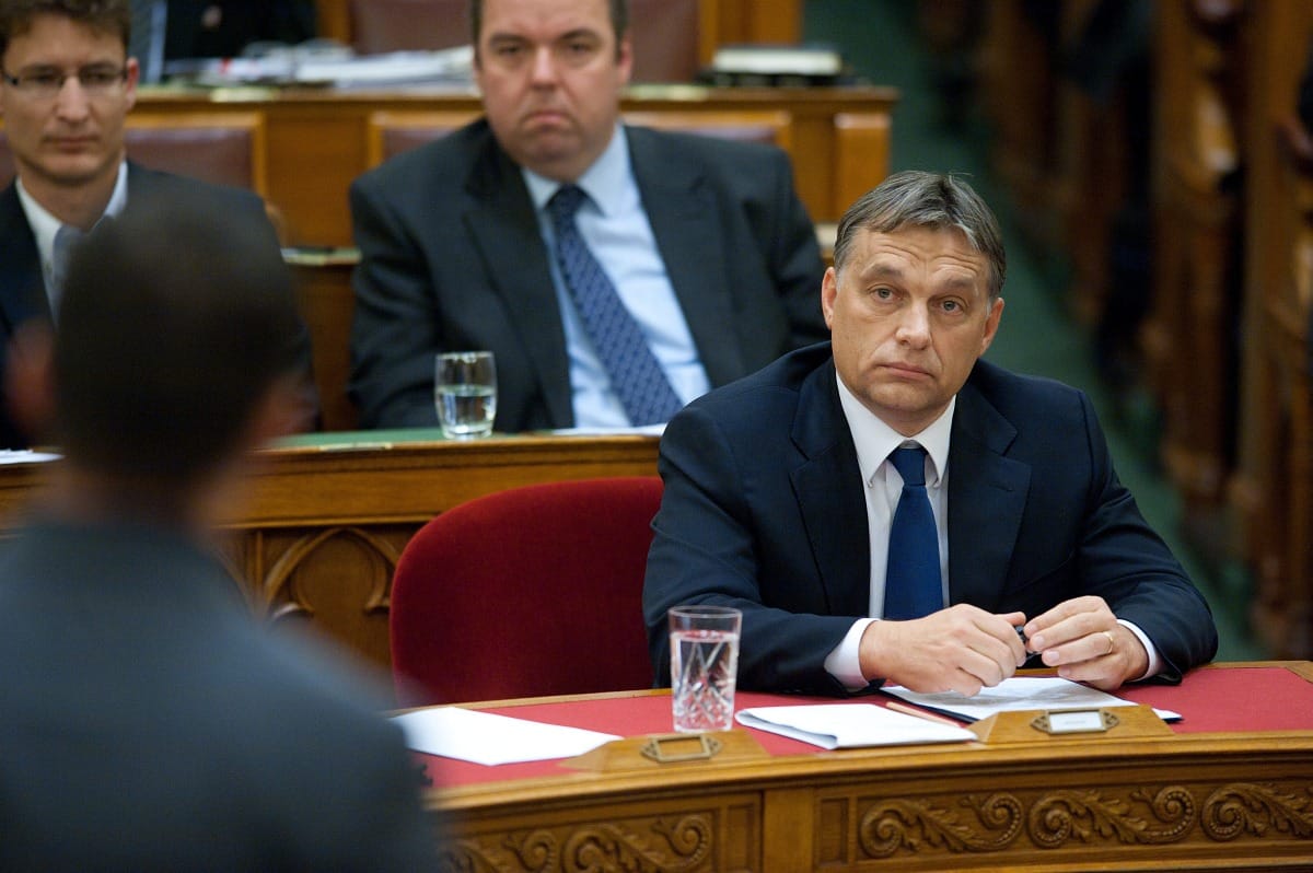 Orbán belátására vár az MSZP