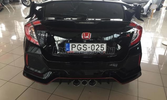 Leárazott csúcsverda: eladó Michelisz Norbi szupergyors közúti autója, mutatjuk