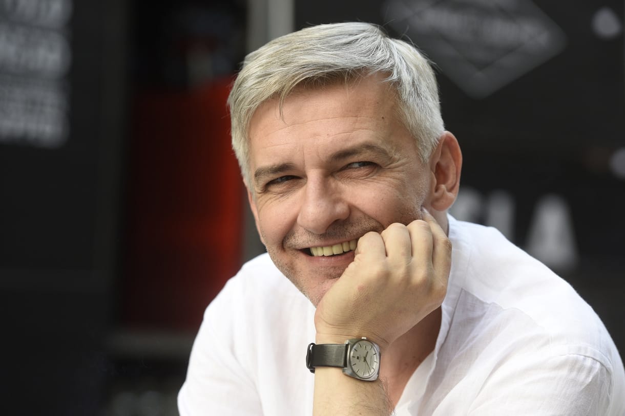 Alföldi Róbert: Jött egy politikus, aki virtuális valóságot épített körénk 