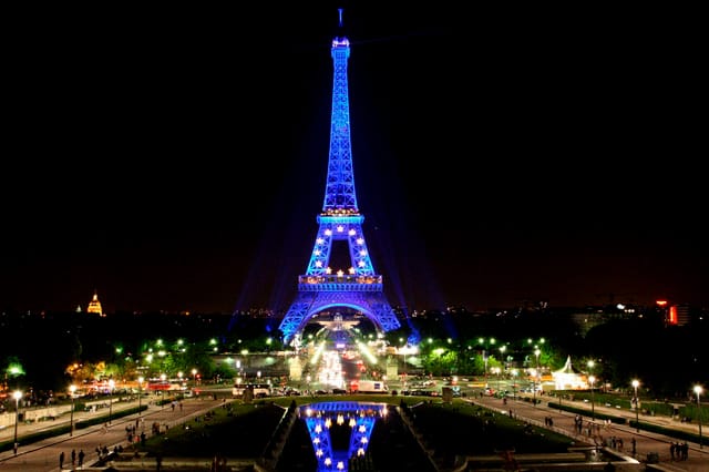Önként segítenének az államnak a francia szupergazdagok