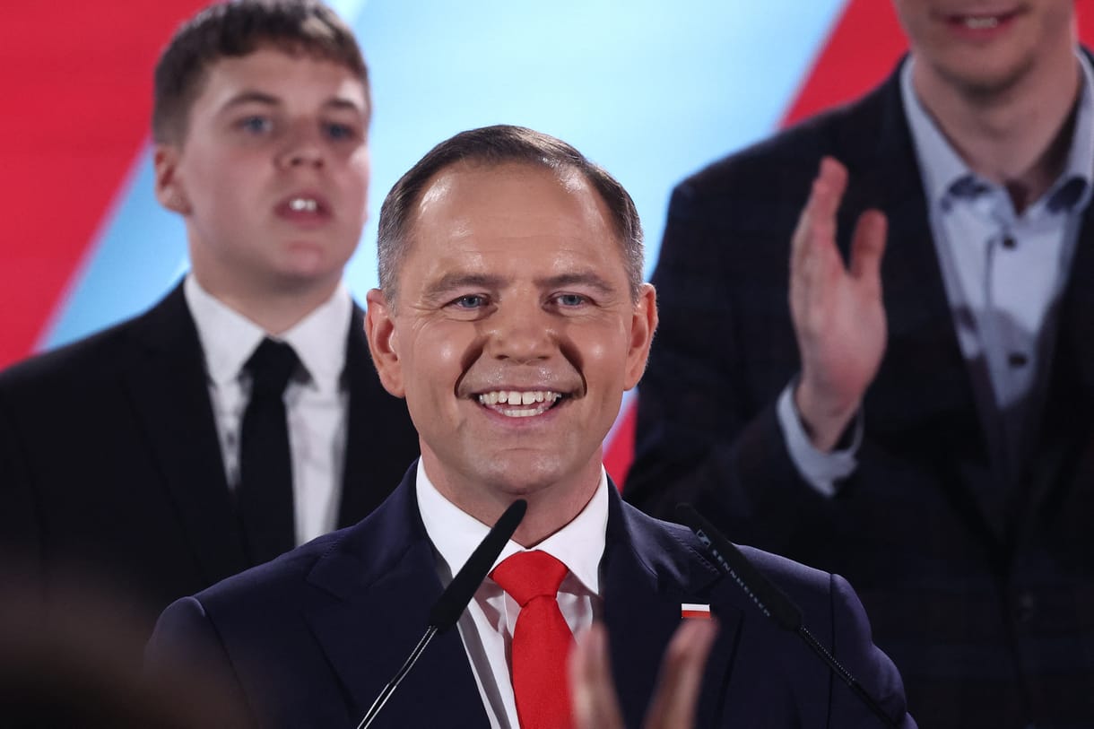 Lengyel elnökválasztás: éjjel fordult a kocka, a jobboldali Karol Nawrocki nyert