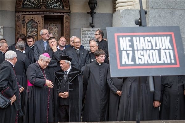 Marosvásárhelyi iskolaügy: támadják az intézmény újranyitását