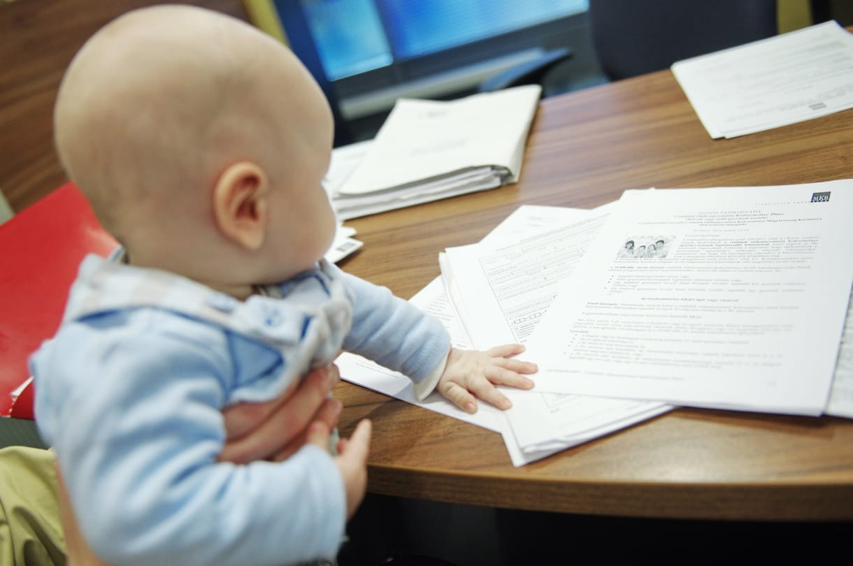 Csokos és babavárós határidőket hosszabbítanak meg a vészhelyzet miatt