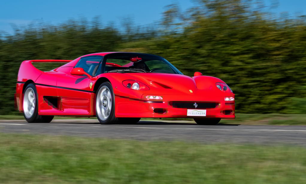 26 éves, de szinte vadonatúj ez az eladó Ferrari F50