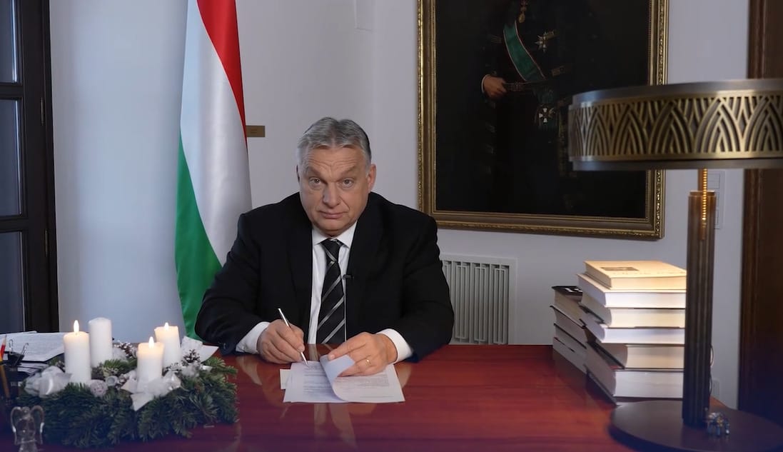 Nyugdíjemelést jelentett be Orbán Viktor