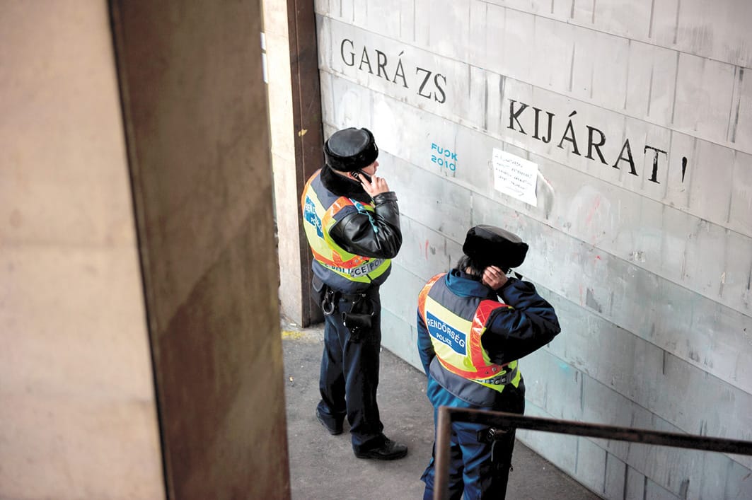 Hitelcsalókat keres a rendőrség