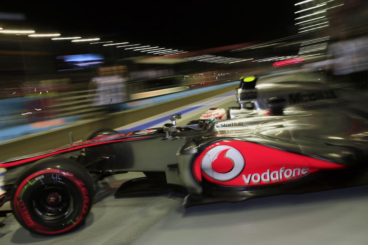 Hamilton és Maldonado robbantott, Vettel megdöbbent az időmérőn