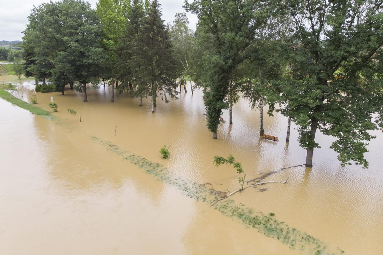 Illegálisan táboroztattak gyerekeket az ártéri területen, aztán jött a vihar