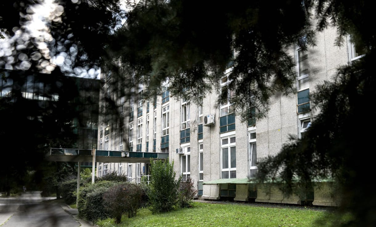 Kiugrott egy idős nő a Dél-budai Centrumkórház ablakán