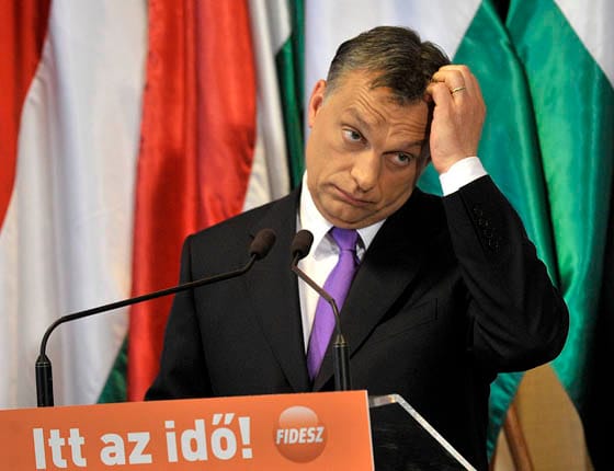 Orbán a hét közepéig gondolkozik, vitázik-e Mesterházyval