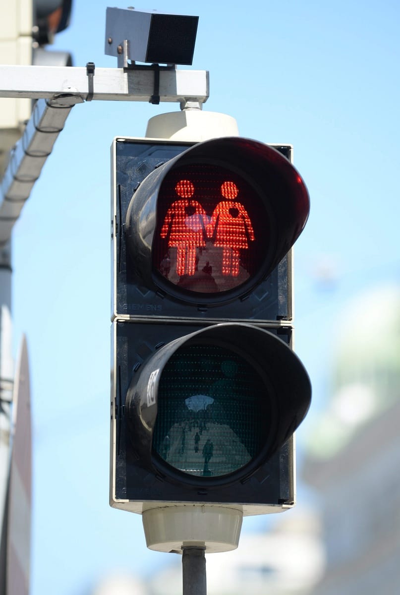 Maradnak a meleg párok a bécsi jelzőlámpákon