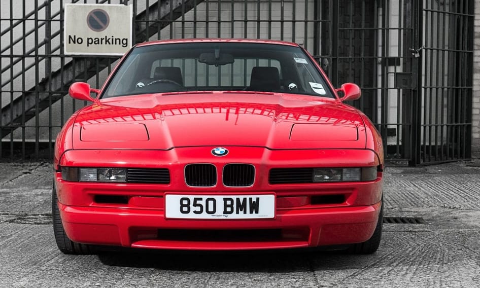 380 lovas szívó V12-essel csábít vásárlásra ez a BMW 850 CSi