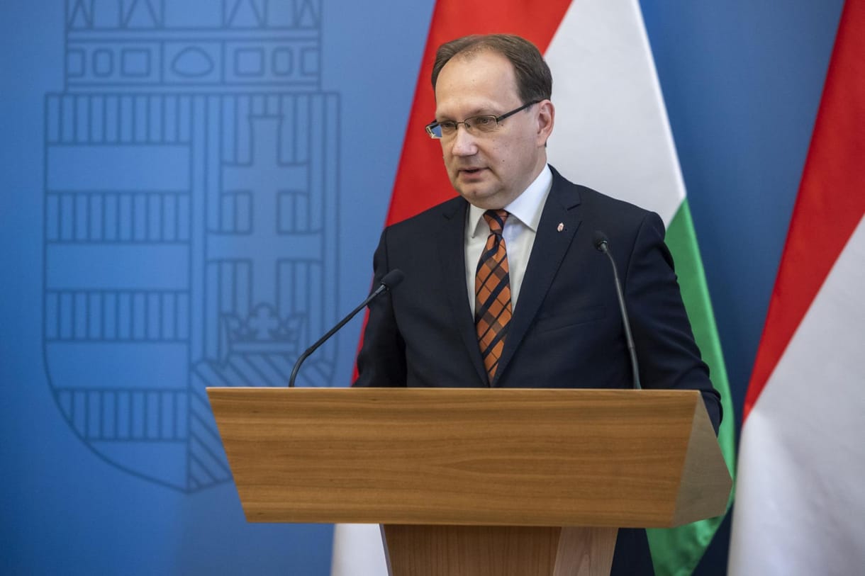 Hoppál Péter üzent a kórházból: a magyar egészségügy annyira kiváló, hogy külföldről is hazajönnek érte a betegek