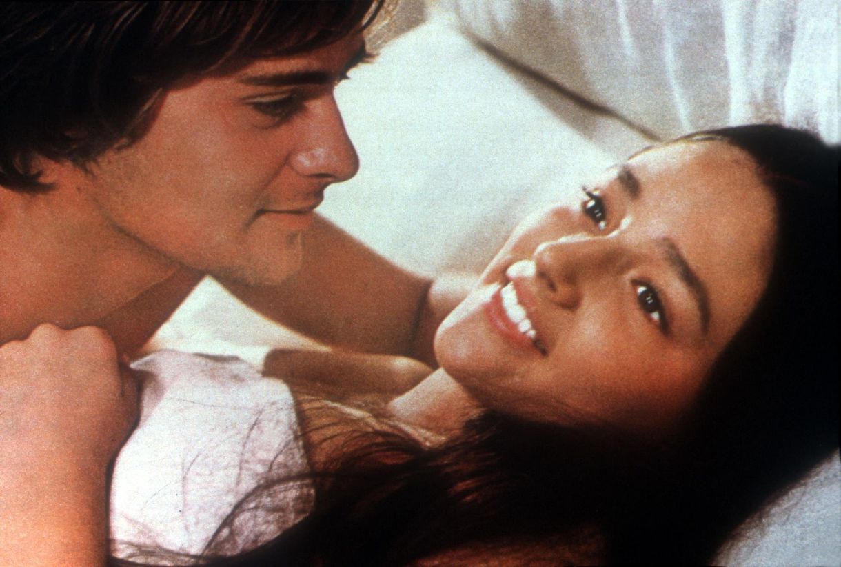 Kiállt az apja mellett Zeffirelli fia, miután a Rómeó és Júlia film főszereplői pert indítottak a meztelen jelenetek miatt