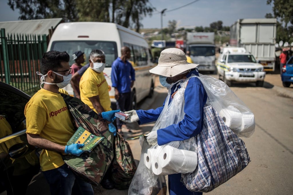 Több mint tízezer egészségügyi dolgozó lett koronavírusos Afrikában