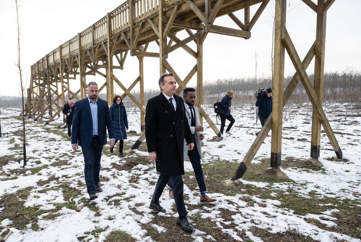 Saját szemével is látta az amerikai nagykövet a magyarországi korrupció jelképeit