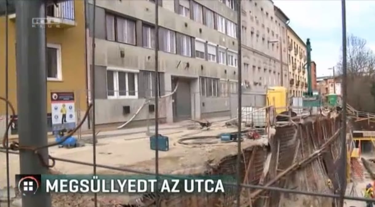 Megsüllyedt egy I. kerületi utca egy építkezés miatt