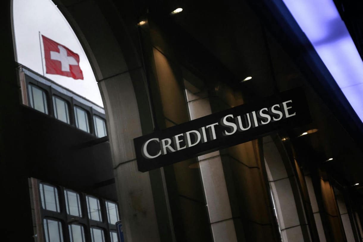 Próbál megállni a lejtőn a botrányt botrányra halmozó svájci bank, a Credit Suisse