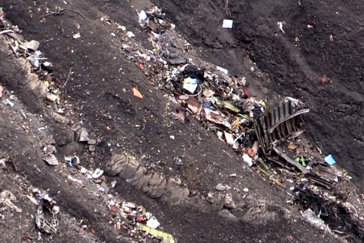Farkasok elől kell védeni a Germanwings-utasok holttestét