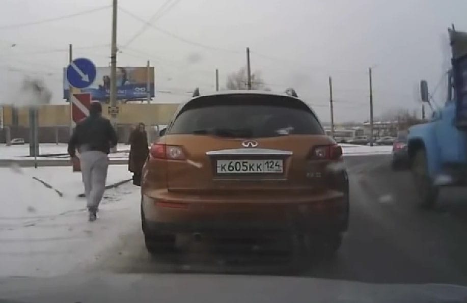 Nem csak őrült balesetek történnek az orosz utakon – videó