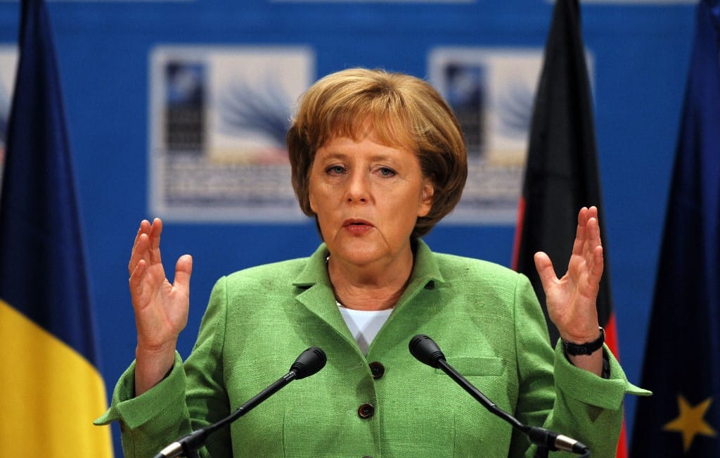 Merkel elismerte, hogy követett el hibákat a védelmi politikájában